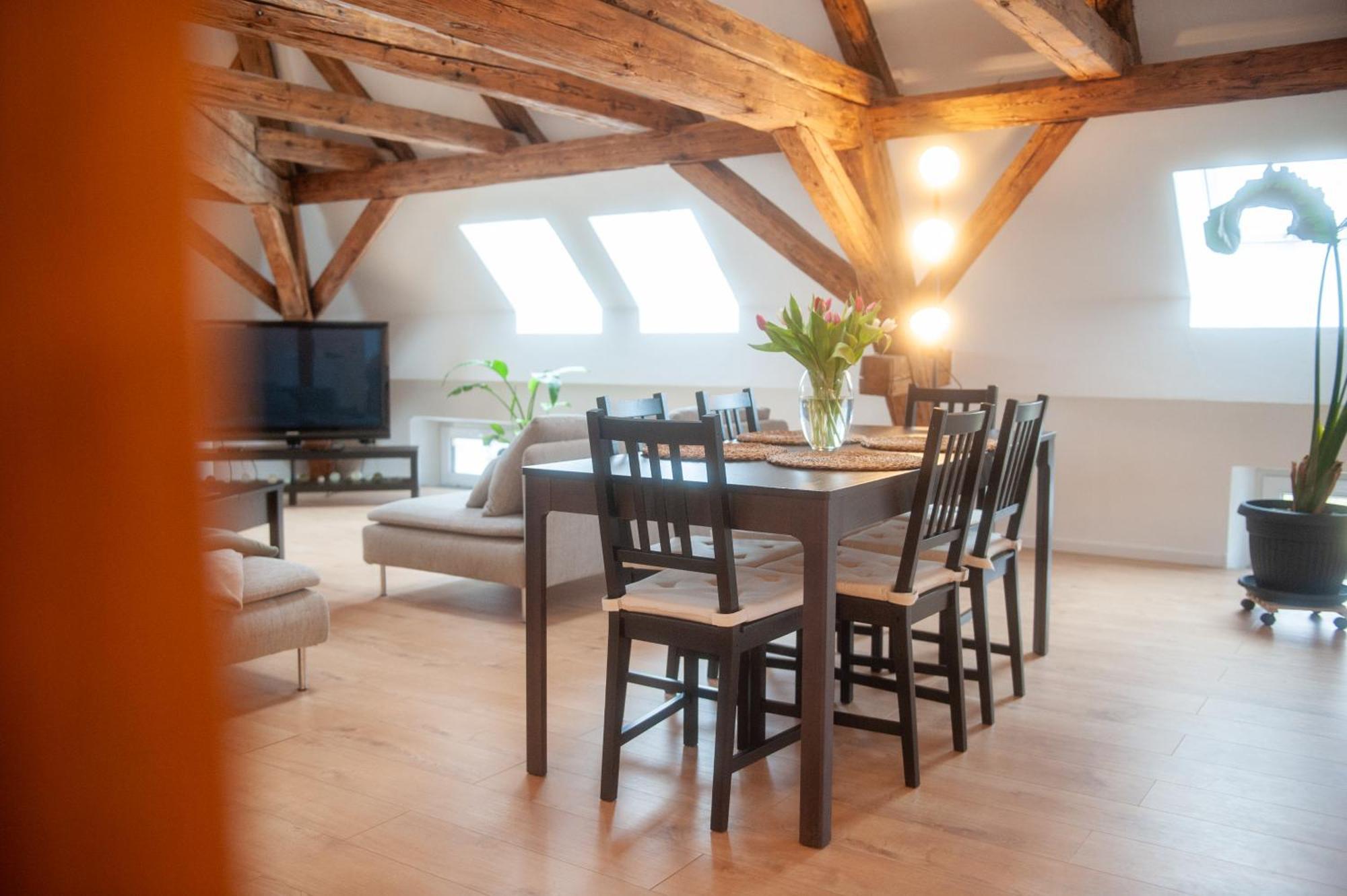 Schlossberg - Ferienwohnung Im Herzen Von Зельб Екстер'єр фото
